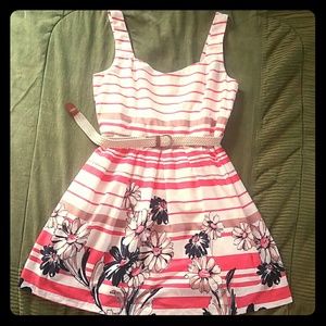 BCX Size 11 Stripes & Flowers Daisy Pleated Dress